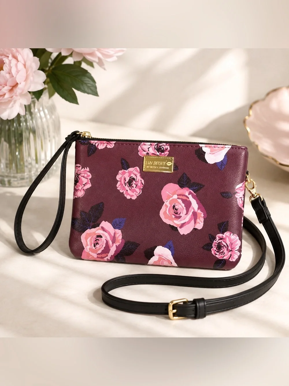 NWOT LUV BETSEY JOHNSON Floral Convertible Wristlet/Crossbody